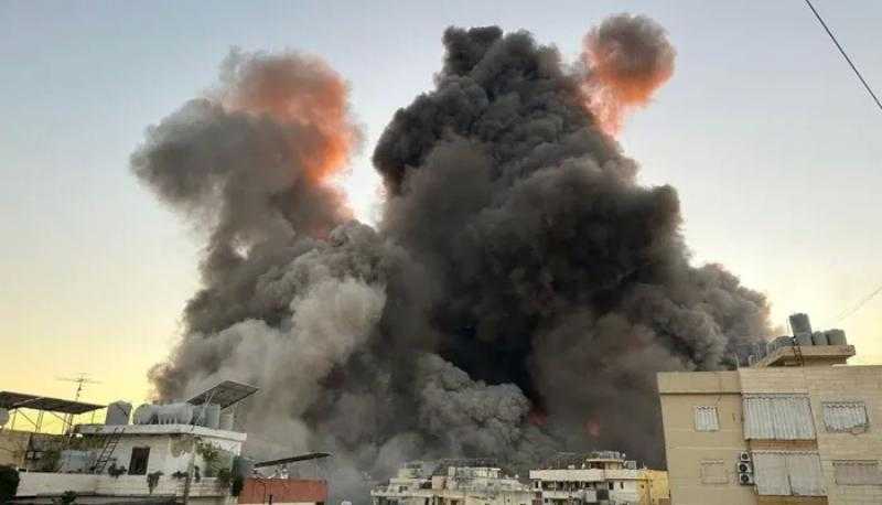 11 غارة إسرائيلية على الضاحية الجنوبية و”حزب الله” ينفي وجود أسلحة في المباني المستهدفة