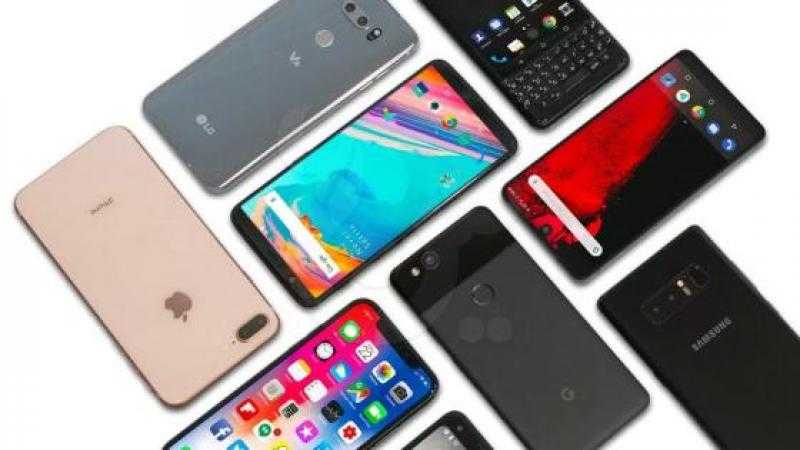 «بدون فواتير ومهربة جمركيًا».. القبض على 3 أشخاص لحيازتهم 676 موبايل بمطروح