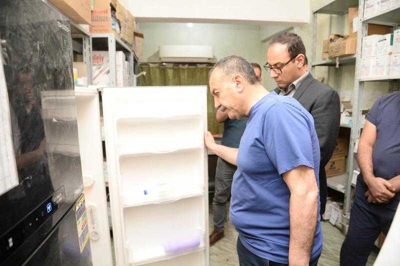 محافظ أسيوط يتفقد مستشفى الإيمان ويوجه بتقديم أفضل الخدمات العلاجية ويطمئن على توافر الأدوية