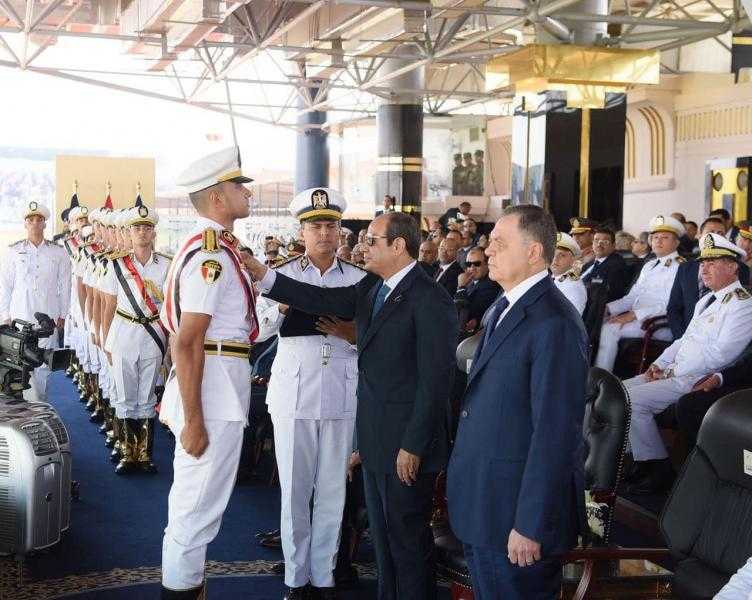 أحزاب ونواب: رسائل الرئيس في حفل تخرج دفعة جديدة من طلاب أكاديمية الشرطة طمأنت جميع المصريين.. وتؤكد: لا مساس بأمن مصر القومي وسيادتها الكاملة تحت أي ظرف