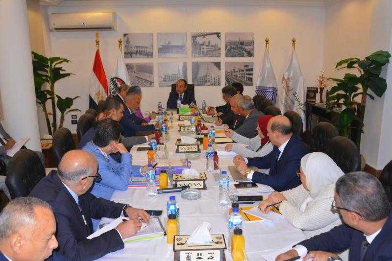 وزير قطاع الأعمال يؤكد ضرورة وضع خطط لاستغلال الأصول والتوسع في تصدير العقار