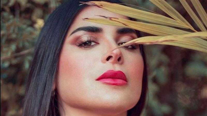 فستان مكشوف .. نورهان منصور تثير ضجة بإطلالة جريئة