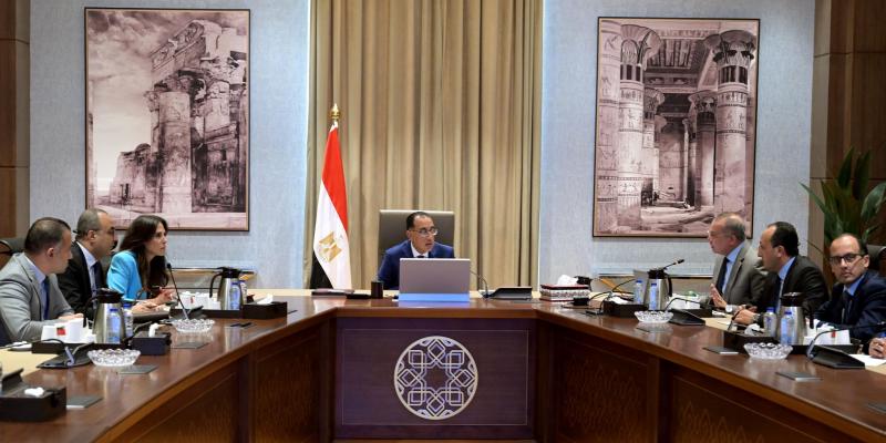 خط أحمر