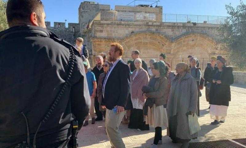 المتطرف يهودا غليك يقود اقتحام المستوطنين للمسجد الأقصى