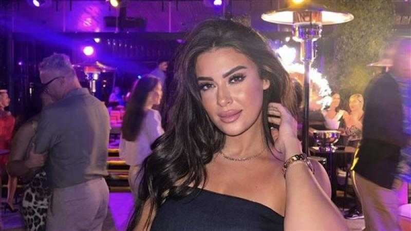 بفستان أسود ملفت.. أحدث ظهور لميرنا نور الدين