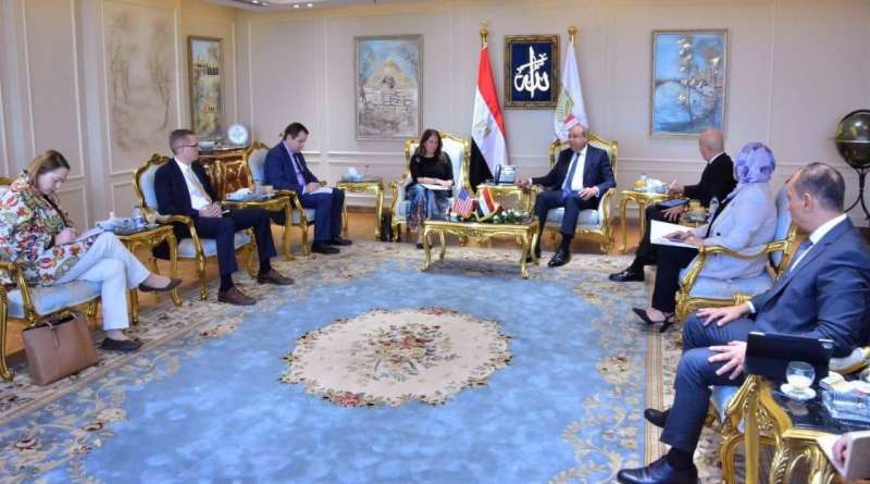 خط أحمر