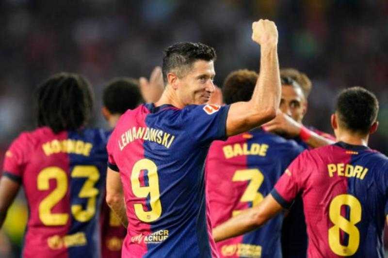 برشلونة يكتسح إشبيلية بخماسية ويوجه إنذارا قبل ”الكلاسيكو” في الدوري الإسباني