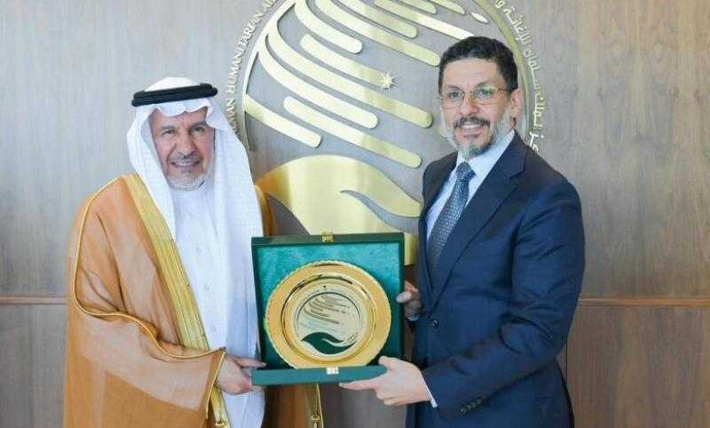 رئيس الوزراء اليمني يعرب عن شكره للسعودية على مجمل مساعداتها الإنسانية المقدمة لبلاده