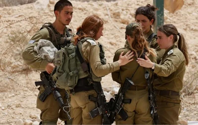 مجندة إسرائيلية: أبلغنا يوم 7 أكتوبر بوقوع الجنود فى كمائن ولا يمكن إنقاذنا