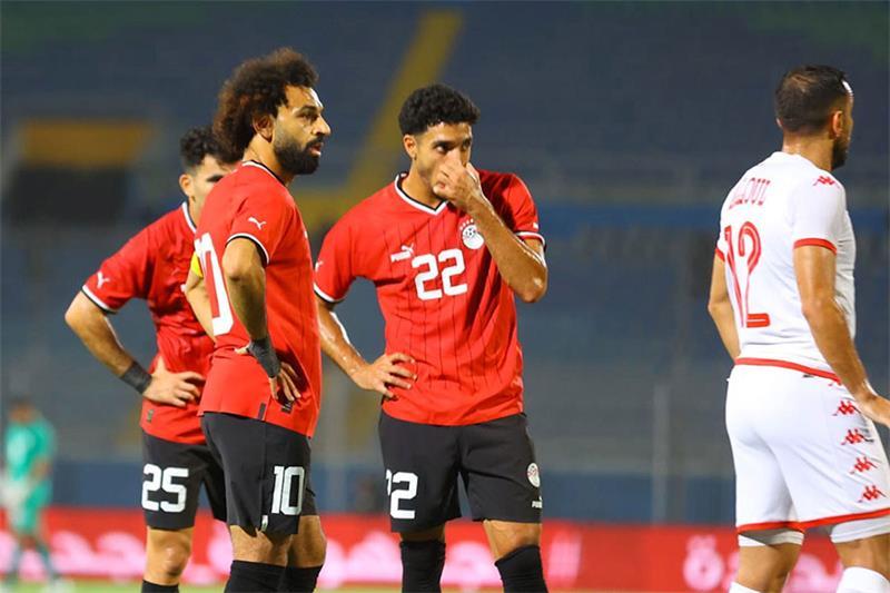 خط أحمر
