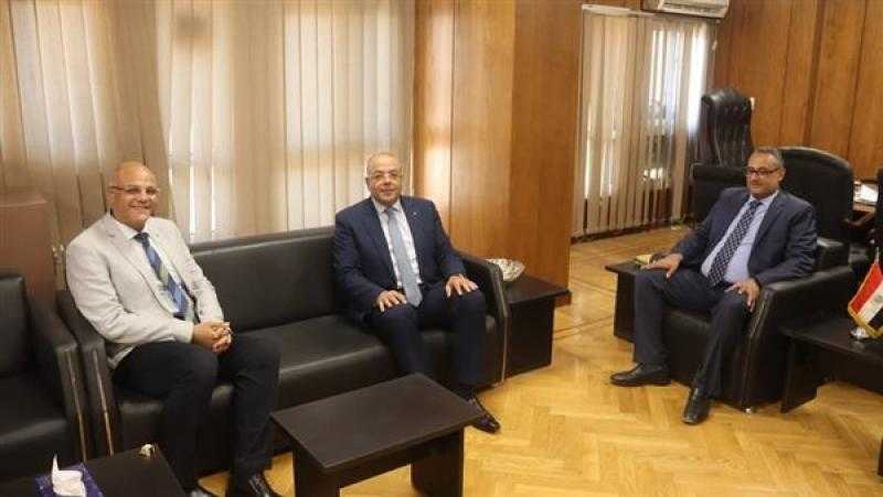 محافظ القليوبية: التعاون بين السلطة التنفيذية والقضائية أساس بناء مجتمع قوي