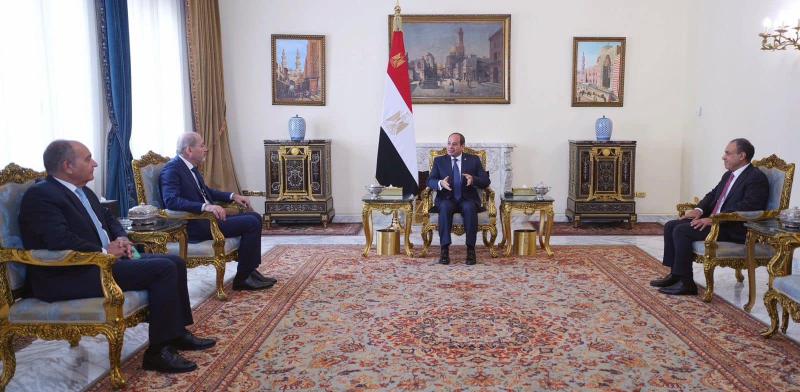 خط أحمر