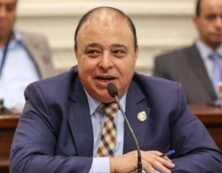 رئيس صحة الشيوخ: السيسي أظهر للعالم مدى تمسك مصر بالسلام بما لا يغفل جاهزيتها التامة لمختلف الظروف والتحديات