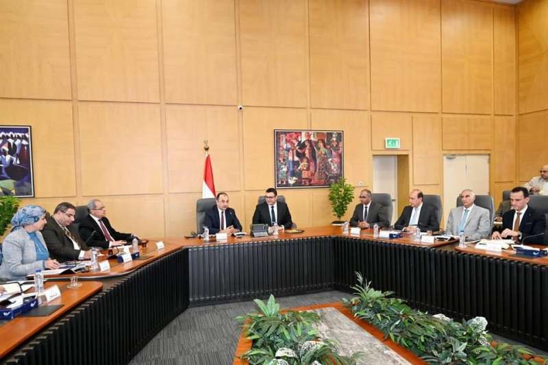 خط أحمر