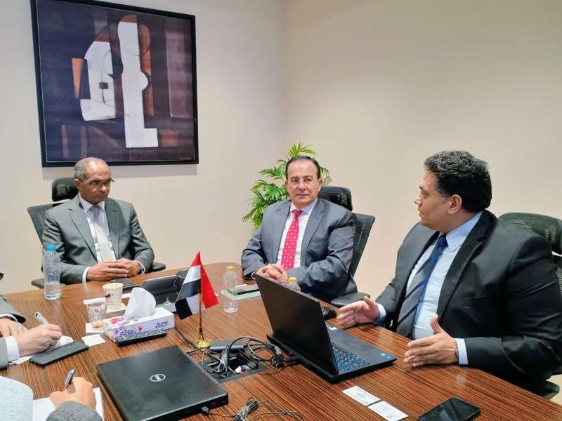 خط أحمر
