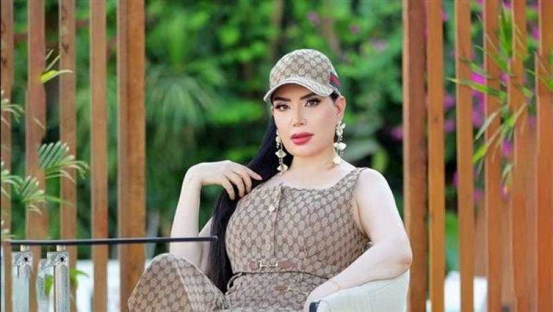 بخصر منحوت.. عبير صبرى تخطف الأنظار بإطلالة ملفتة|شاهد