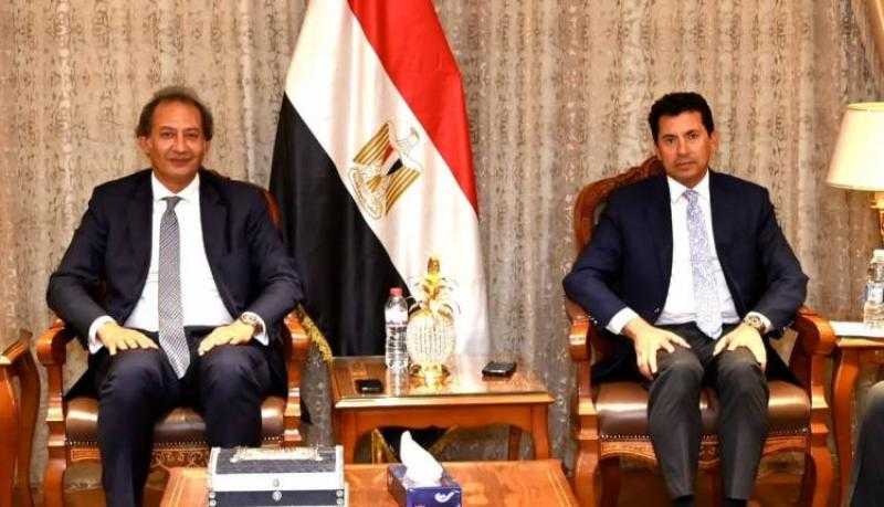 بنك البركة يبحث مع وزير الشباب والرياضة دعم المشاريع الرياضية والشبابية في مصر