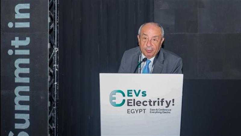 نقيب المهندسين يعدد مكاسب مصر من التحول إلى النقل المستدام