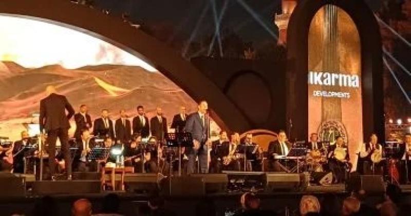 مدحت صالح يوجه تحية للرئيس السيسى فى حفل افتتاح مهرجان الموسيقى العربية