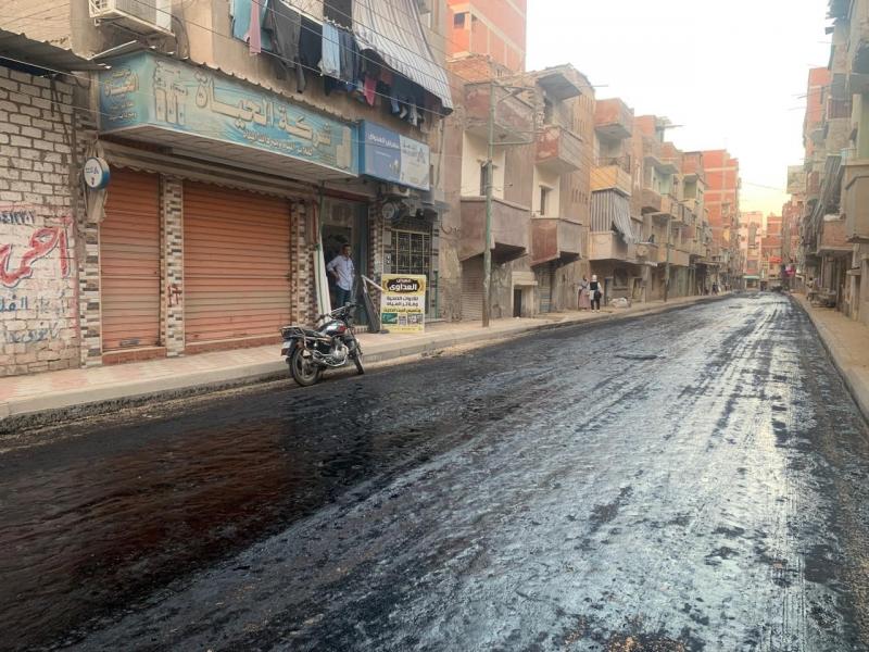 رصف 5 شوارع في منطقة محطة الرمل وسط الإسكندرية