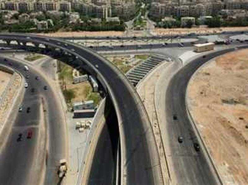 النشرة المرورية.. انتظام حركة سير السيارات بشوارع وميادين القاهرة والجيزة