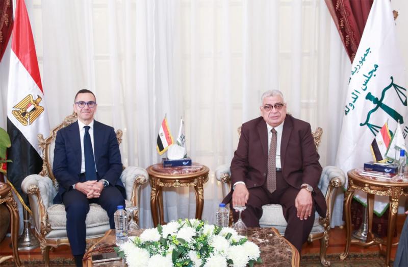 خط أحمر