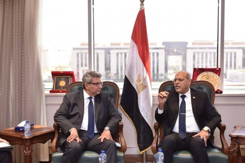 وزير العمل لـ السفير المصري بألمانيا: تكثيف التعاون لتوفير فرص عمل للمصريين داخل ”السوق الألمانية”