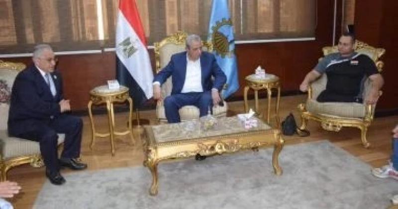 محافظ الغربية يستقبل وفد البارالمبية المصرية.. ويؤكد: نفتخر بأبطال الإرادة والتحدى