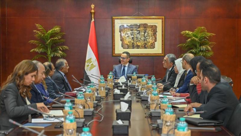 وزير الاستثمار يلتقي وفد شركة تي سي آي سانمار الهندية لإنتاج الكيماويات لاستعراض مشروعاتها الحالية والمستقبلية في مصر