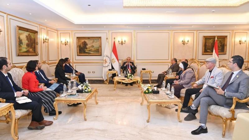 الدكتور سويلم يلتقى المدير الإقليمى لصندوق المناخ الأخضر لمنطقة الشرق الأوسط وشمال أفريقيا