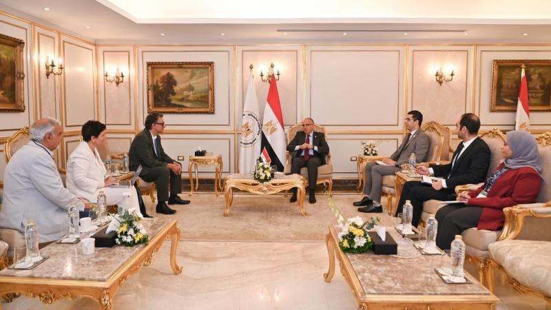 الدكتور سويلم يلتقى ممثلى منظمة فلاندز البلجيكية العاملة فى مجال تحلية المياه والطاقة المتجددة