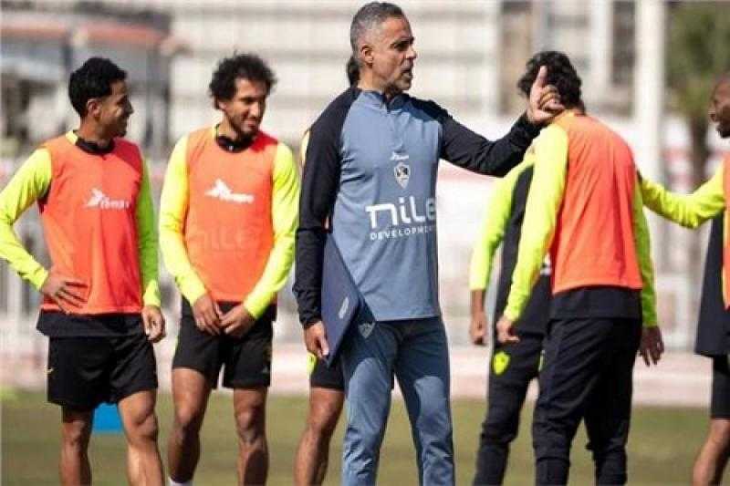 جوميز يستفسر عن البرنامج التأهيلي لثلاثي الزمالك.. تفاصيل