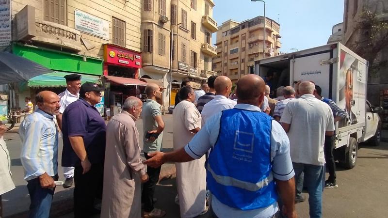 توزيع 2 طن من اللحوم على أسر برنامج تكافل وكرامة بمحافظة البحر الأحمر