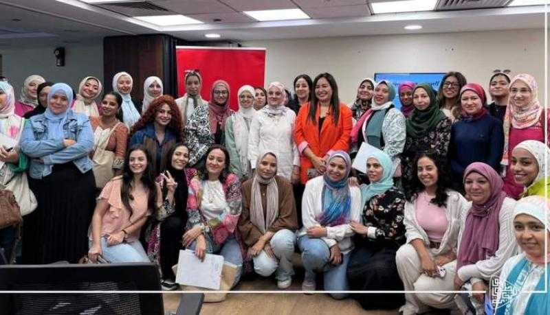 دعما للمرأة..بنك أبوظبي التجاري يستضيف ورشة لتطوير الذات«صور»