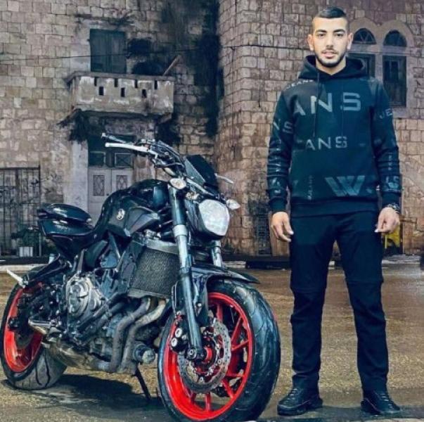 خط أحمر