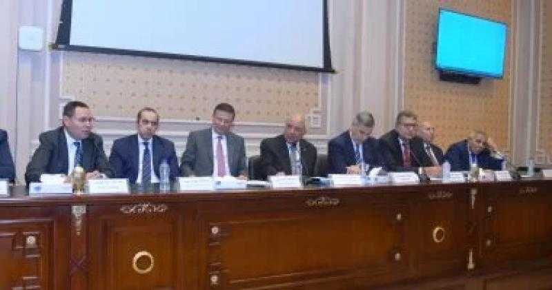 محافظ القليوبية للنواب: واجهنا استغلال صغار الموظفين بالمحليات بشأن المعاينة