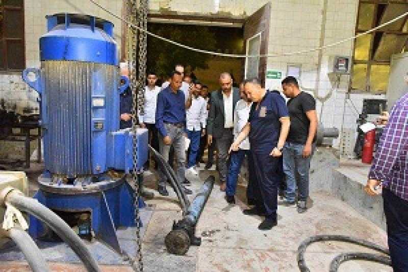 محافظ أسيوط يتفقد محطة رفع صرف صحي البنك الدولي بالمعلمين لمتابعة سير العمل