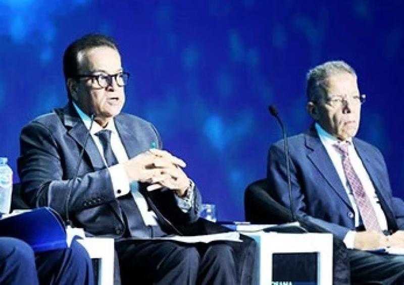 وزير الصحة يؤكد أهمية دور الثقافة فى رفع مستوى الوعى لدى الشباب