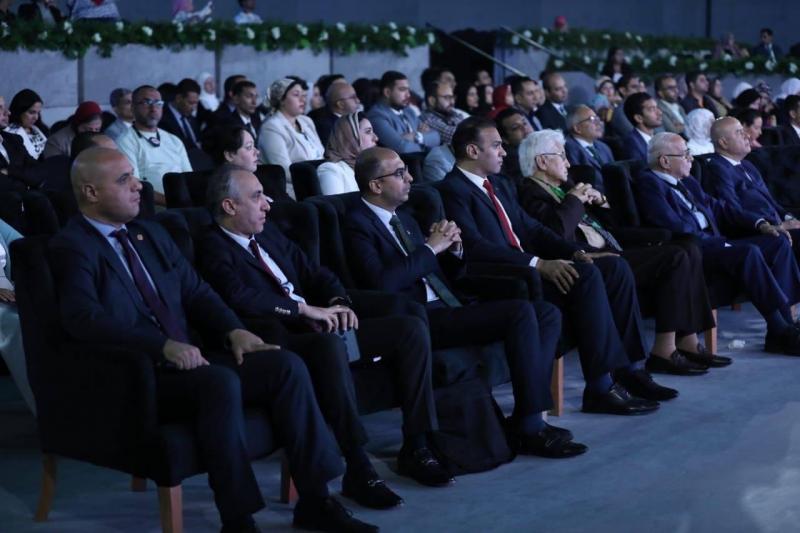 د خالد عبدالغفار: الصحة والرياضة محوريين رئيسيين بملف التنمية البشرية.. تحسن صحة الأفراد يقلل حجم إنفاق الحكومات على العلاج