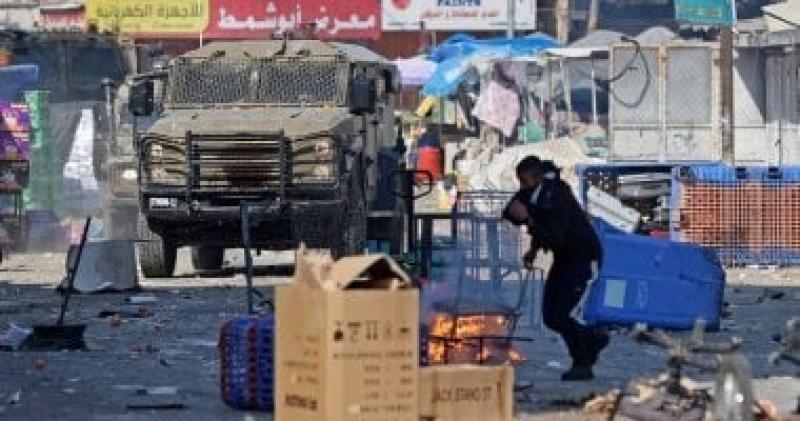 قوات الاحتلال تدفع بتعزيزات نحو مدينة نابلس بعد اكتشاف قوات خاصة فى البلدة القديمة