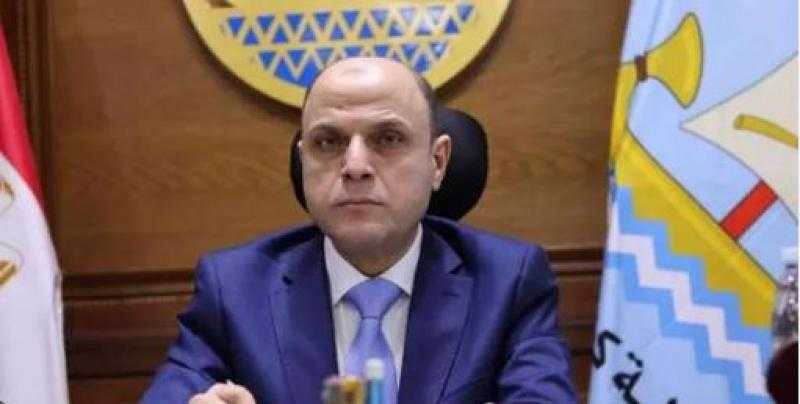 محافظ كفرالشيخ يتابع حركة السير في الموقف الكبير بقلين