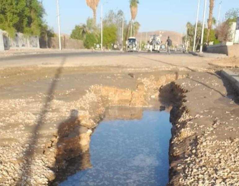 محافظ أسوان يكلف بتكثيف جهود إصلاح كسر خط طرد محطة صرف الكرور