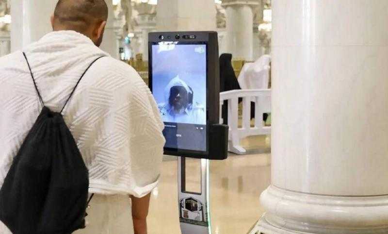 فرق الإسعاف بالحرم المكي تعيد النبض لمعتمر باكستاني