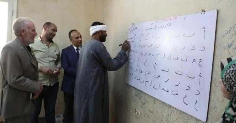 محافظ المنيا: مبادرة بداية أمل تجربة رائدة لمحو أمية أبناء قرى المحافظة
