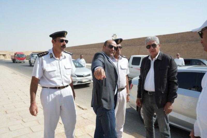 وزير السياحة والآثار يتفقد منطقة أهرامات الجيزة.. تفاصيل