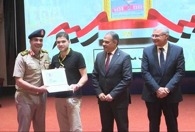 ”التجنيد والتعبئة” تقدم التيسيرات التجنيدية لأبناء الوطن من ذوي الهمم وكبار السن بعدد من محافظات الجمهورية