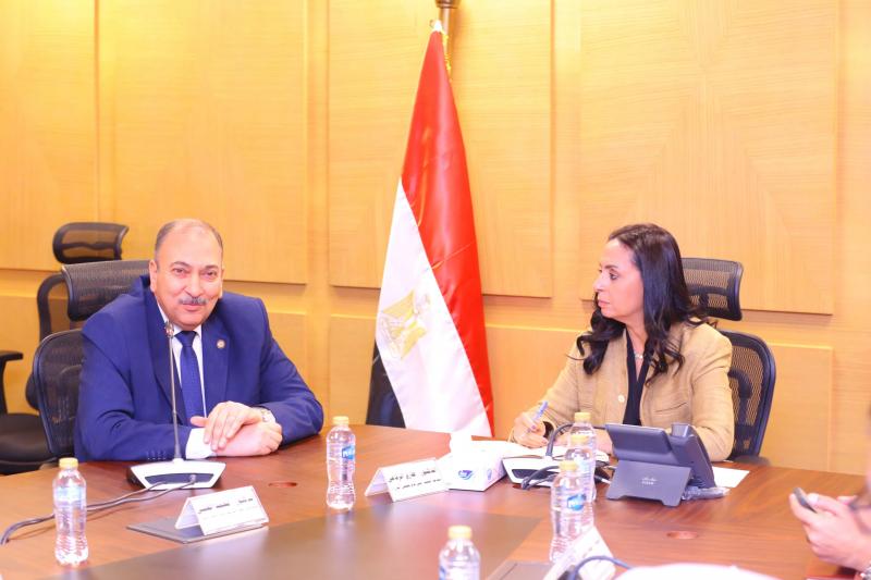 وزيرة التضامن تتابع الخطوات التنفيذية لتدشين منظومة الشكاوى الموحدة بالوزارة