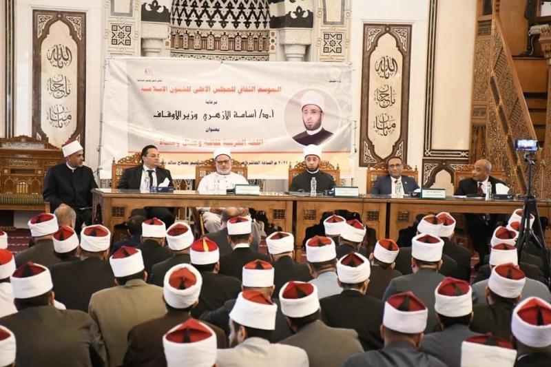 وزير الأوقاف يفتتح الموسم الثقافي الجديد بمسجد الرحمن الرحيم