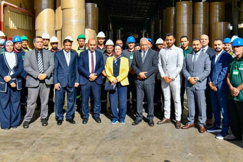 وزيرة البيئة تتفقد مصنع ”أجريما سترز” لصناعة الورق والكرتون بـ6 أكتوبر