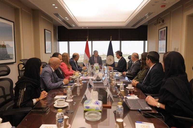 وزير السياحة يبحث مع مسئولي ”أرويا كروز” للرحلات البحرية سبل التعاون لتعزيز سياحة السفن البحرية